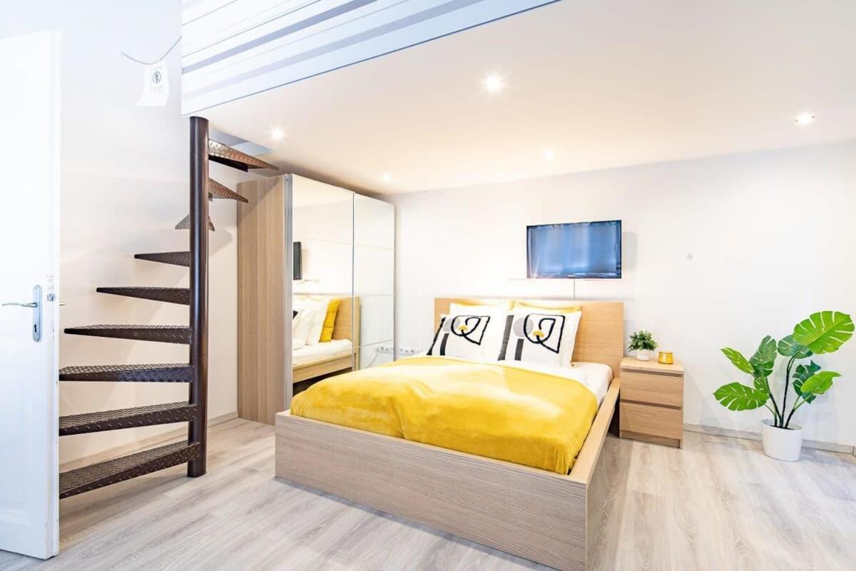 Central - Large - Comfy ブダペスト エクステリア 写真